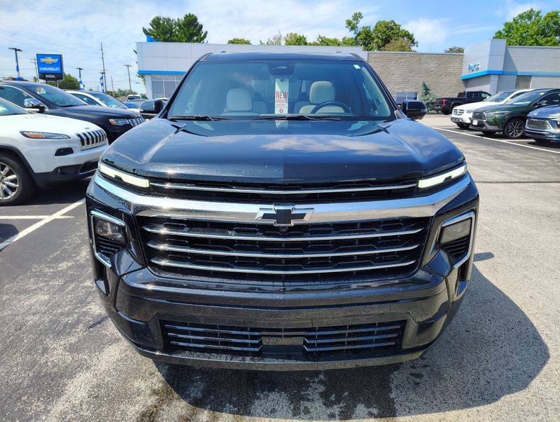 Used 2025 Chevrolet Traverse SUV
