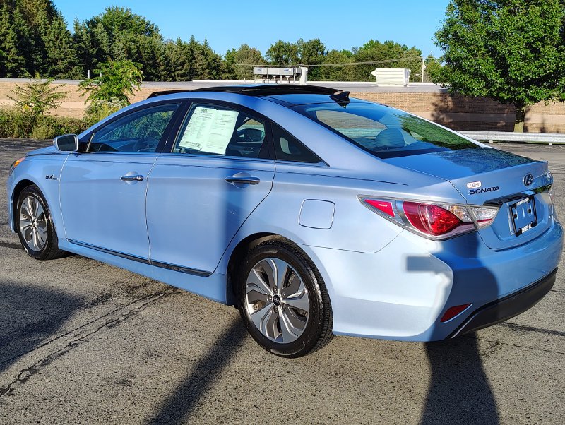 Used 2014 Hyundai Sonata Hybrid Sedan