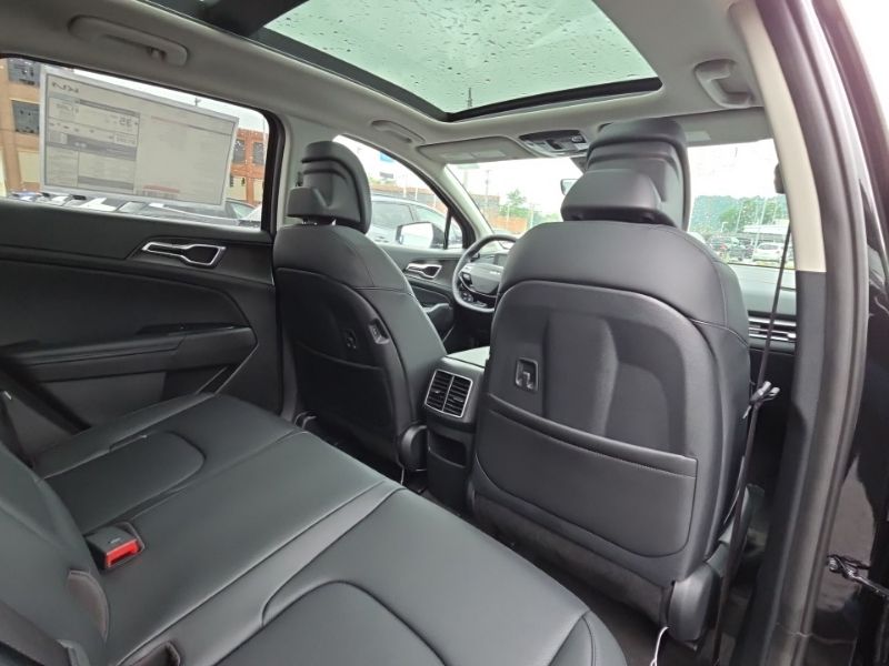 New 2027 Kia Sportage Hybrid SUV