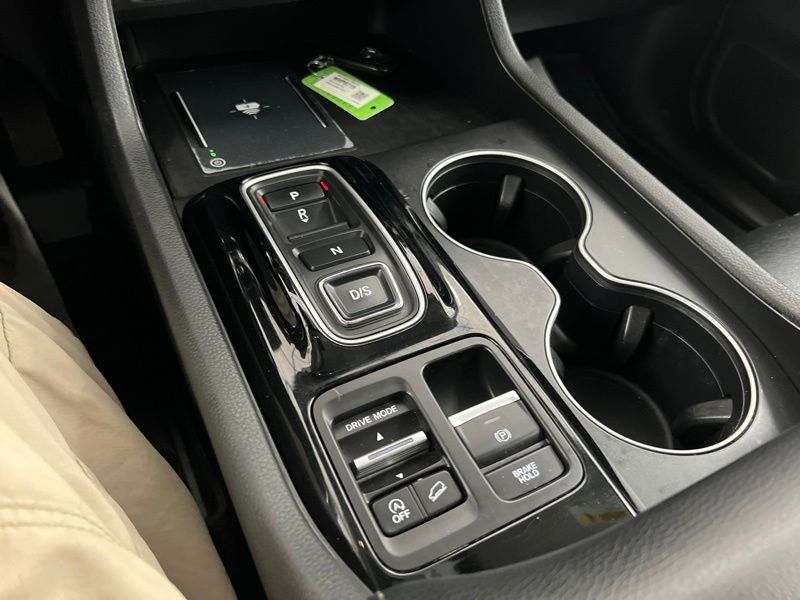 Used 2025 Honda Pilot SUV