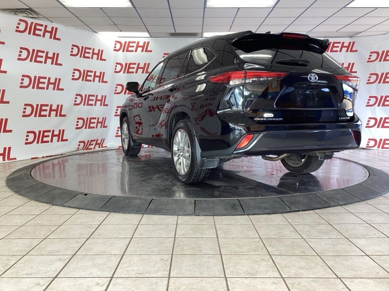 Used 2023 Toyota Highlander Hybrid SUV