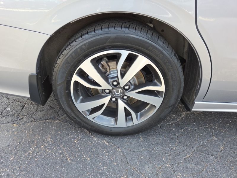 Used 2023 Honda Odyssey Van