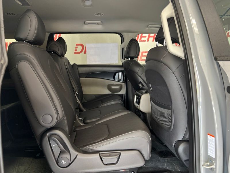 New 2027 Kia Carnival MPV Van