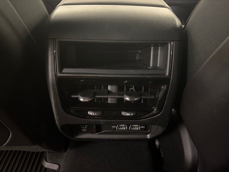 Used 2024 Jeep Grand Cherokee SUV