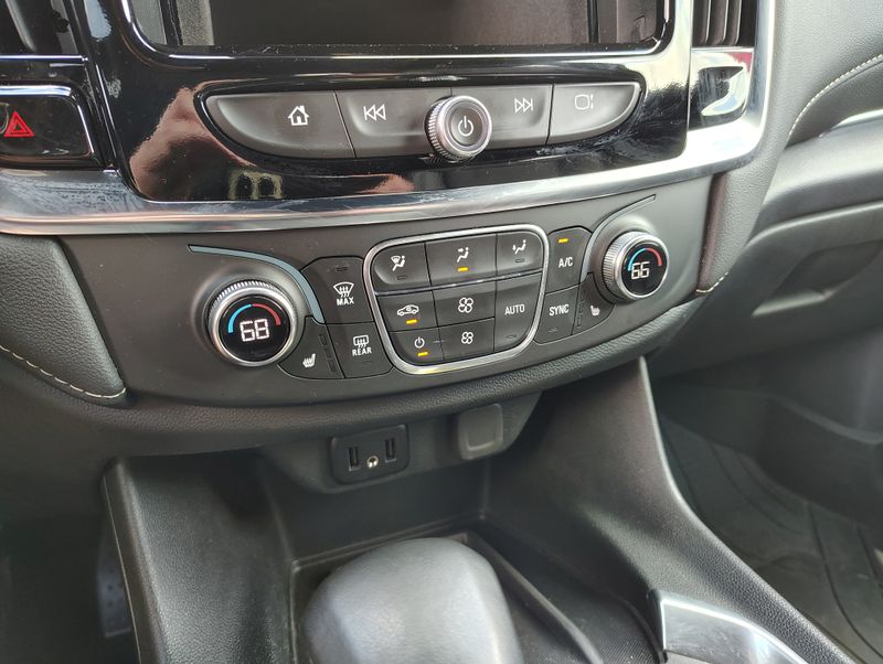 Used 2023 Chevrolet Traverse SUV