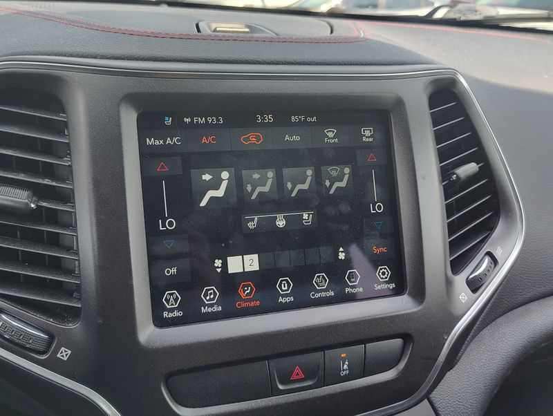 Used 2022 Jeep Cherokee SUV