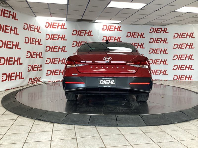 Used 2025 Hyundai Elantra Hybrid Sedan