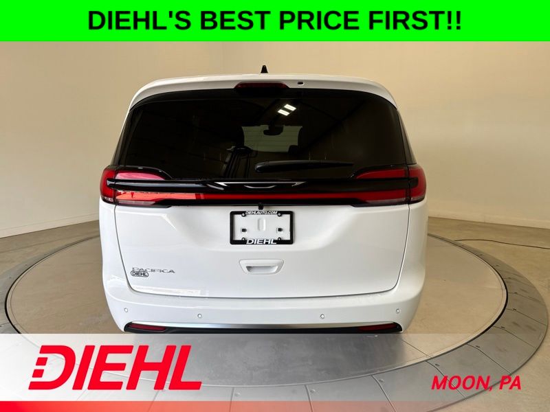 New 2027 Chrysler Pacifica Van
