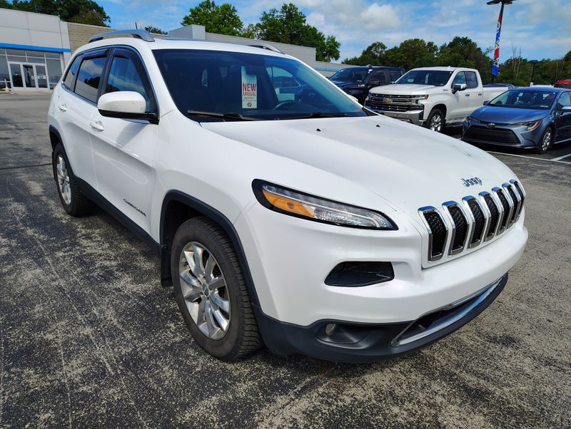 Used 2016 Jeep Cherokee SUV