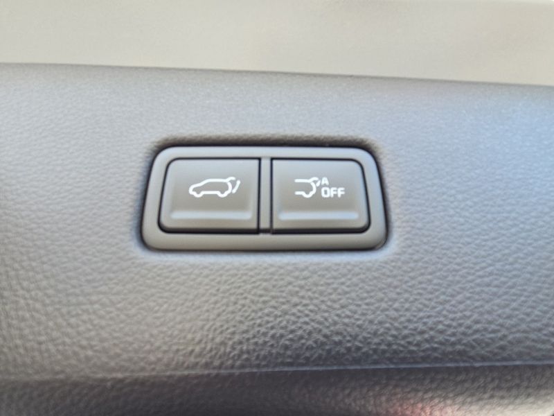 New 2027 Kia Carnival MPV Hybrid Van