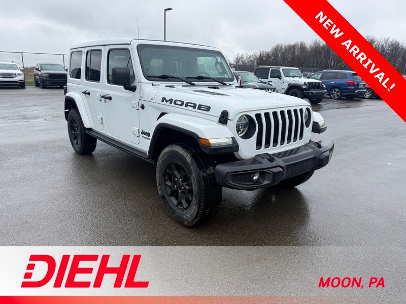 Bright White Clearcoat 2019 Jeep Wrangler Unlimited Moab 4WD SUV / Crossover Four-Wheel Drive 8-Speed Automatic