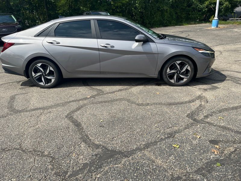 Used 2023 Hyundai Elantra Sedan