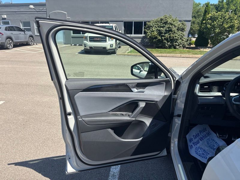 New 2026 Volkswagen Tiguan SUV