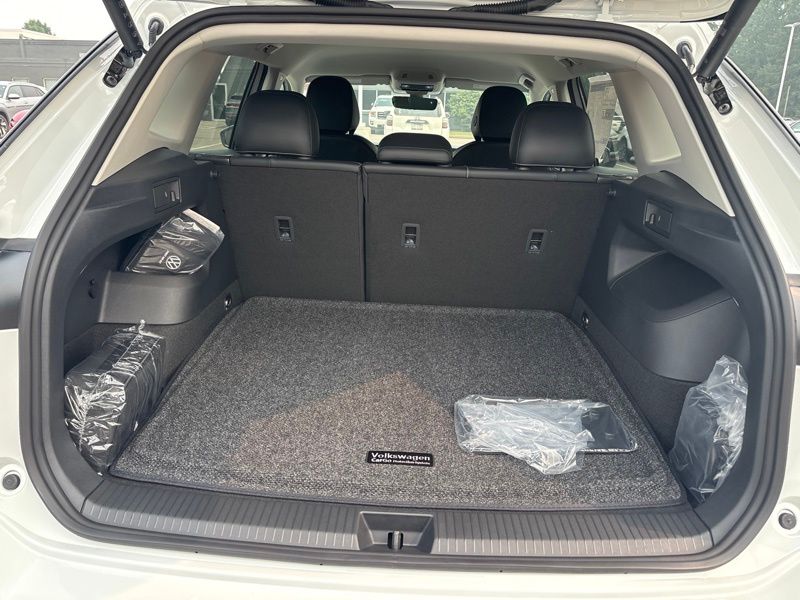 New 2026 Volkswagen Tiguan SUV