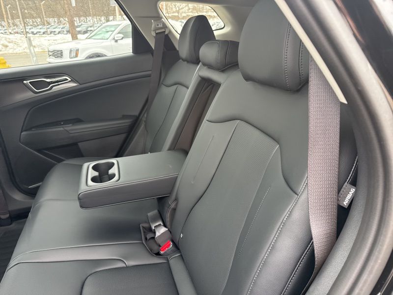 New 2026 Kia Sportage Hybrid SUV