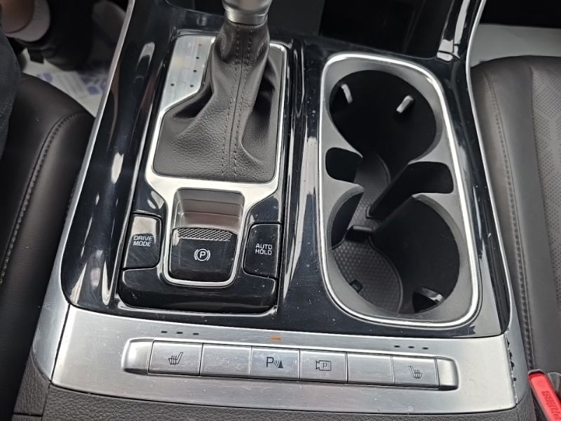 Used 2023 Kia Carnival Van