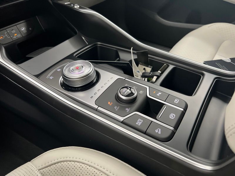 New 2026 Kia Sorento Hybrid SUV