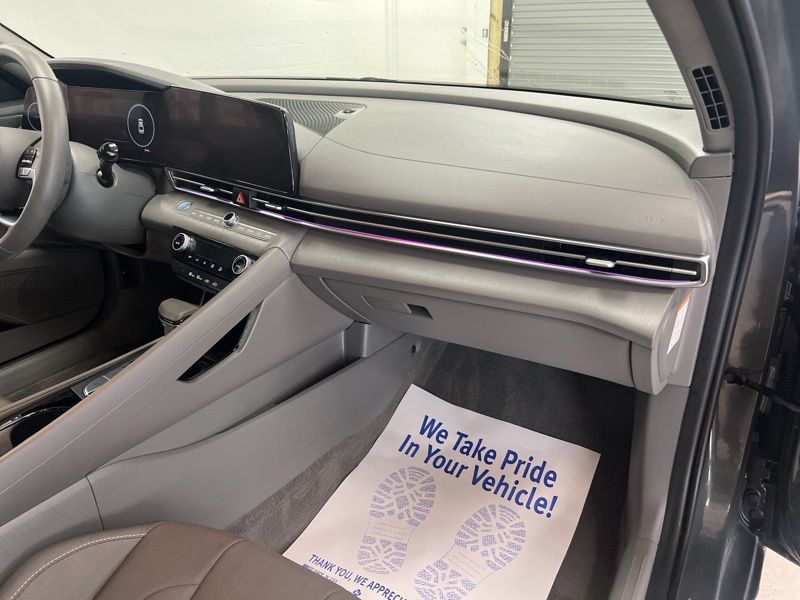 Used 2025 Hyundai Elantra Hybrid Sedan