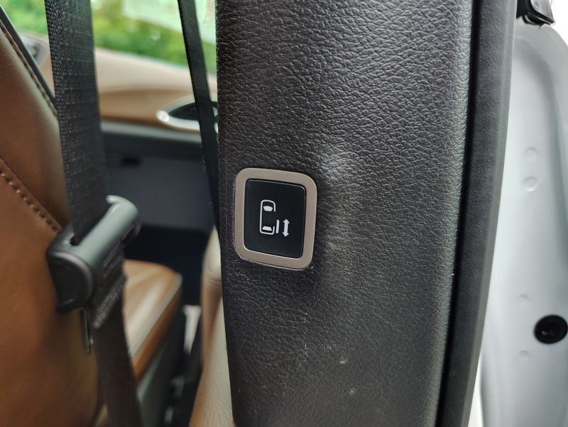 Used 2020 Chrysler Pacifica Van