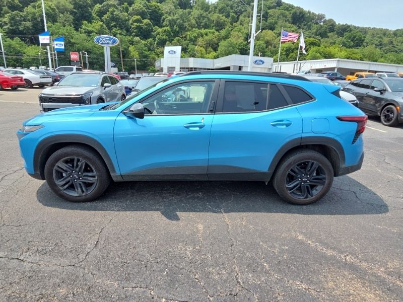 Used 2025 Chevrolet Trax SUV