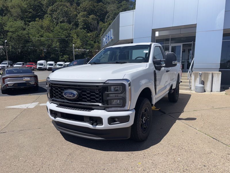 New 2025 Ford F-350SD Truck