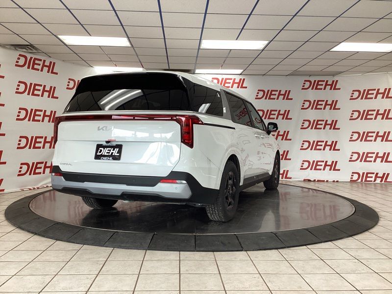 New 2026 Kia Carnival MPV Van