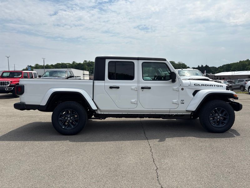 New 2026 Jeep Gladiator Truck