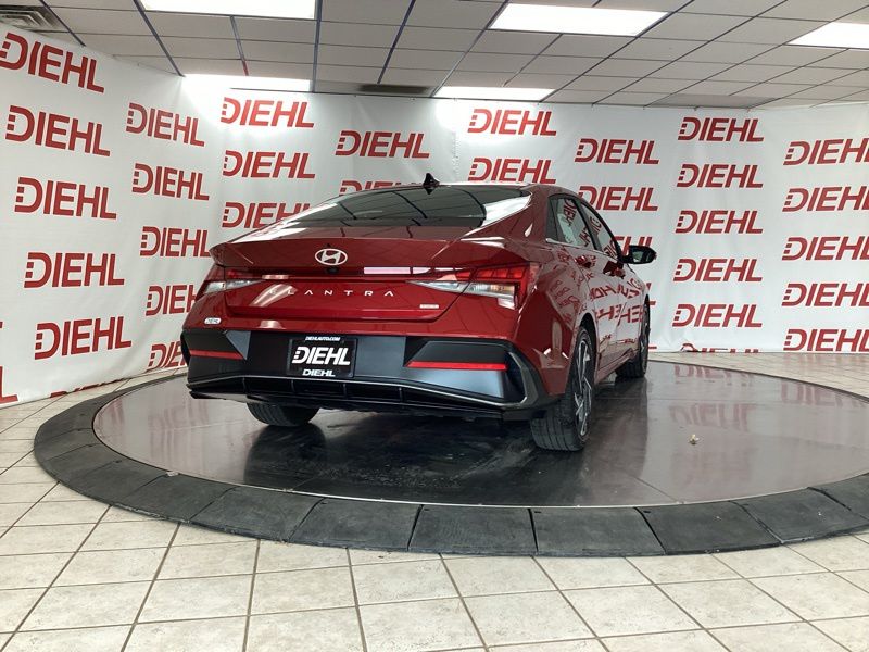 Used 2025 Hyundai Elantra Hybrid Sedan