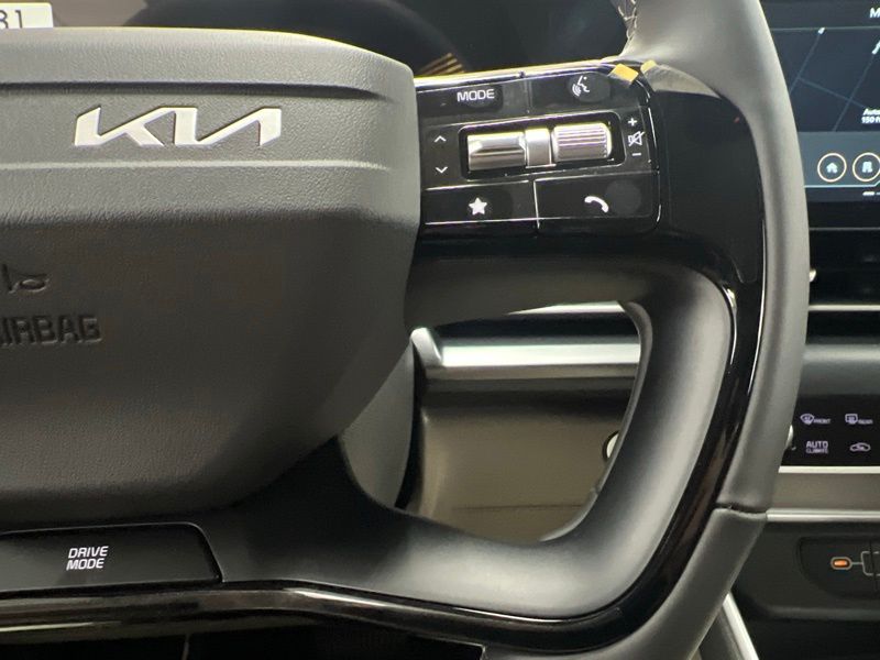 New 2027 Kia Carnival MPV Van