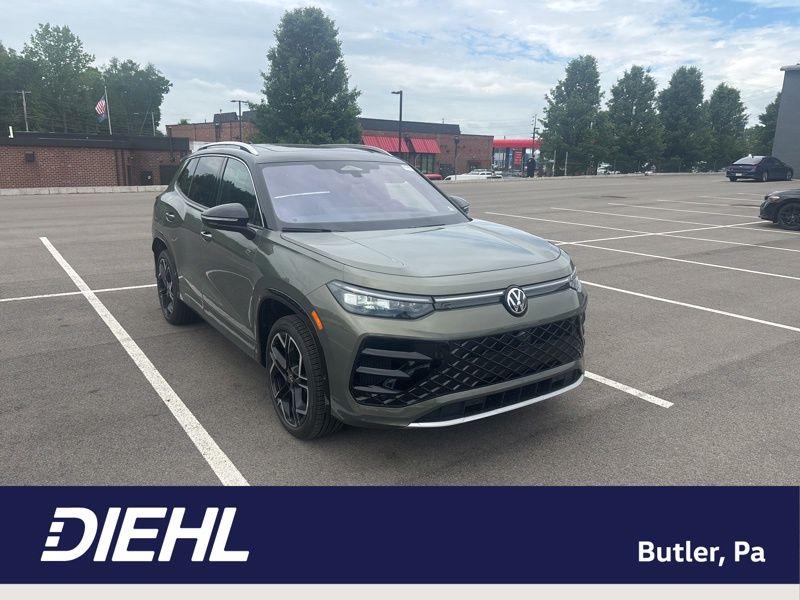 2026 Volkswagen Tiguan 2.0T SEL R-Line Turbo 4Motion's photo