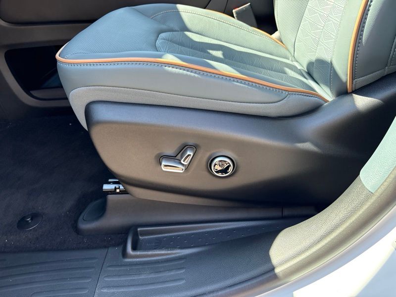 New 2027 Chrysler Pacifica Van