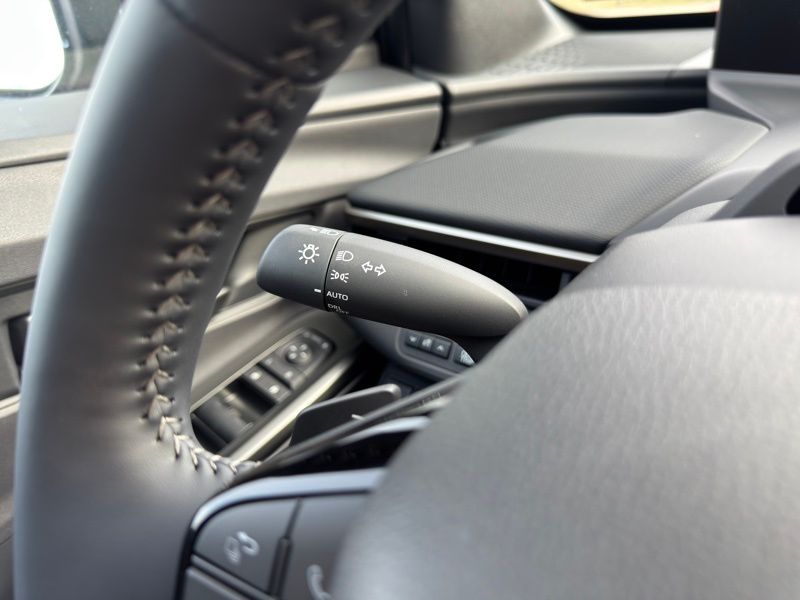 2026 Toyota bZ XLE - Photo 27