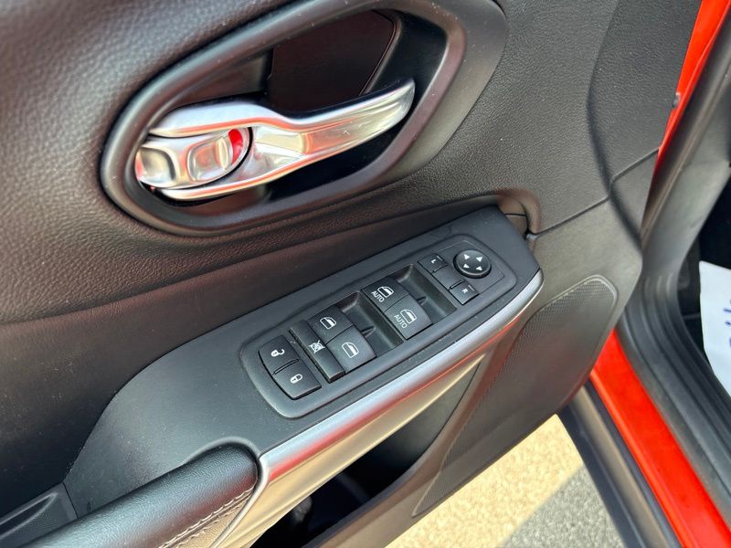 Used 2021 Jeep Cherokee SUV