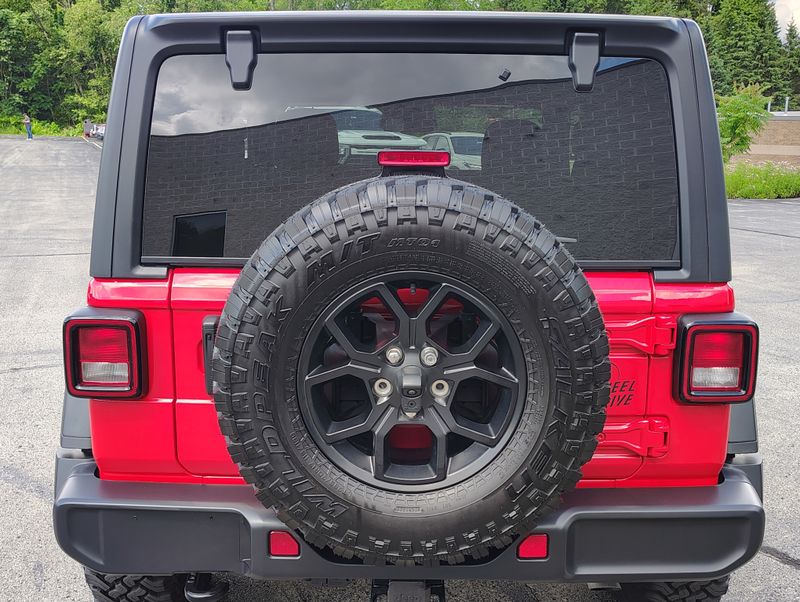 Used 2025 Jeep Wrangler SUV