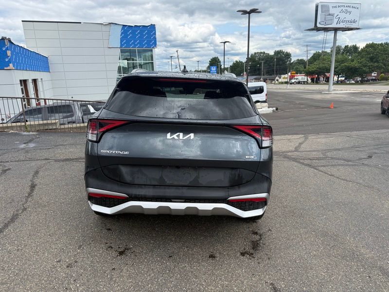 Used 2023 Kia Sportage Hybrid SUV