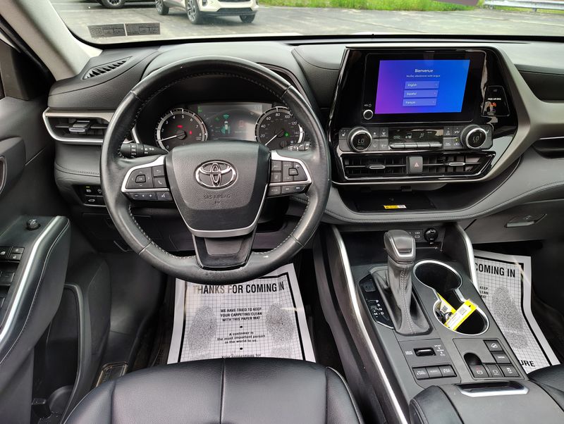 Used 2023 Toyota Highlander SUV