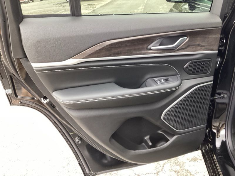 New 2026 Jeep Grand Cherokee SUV