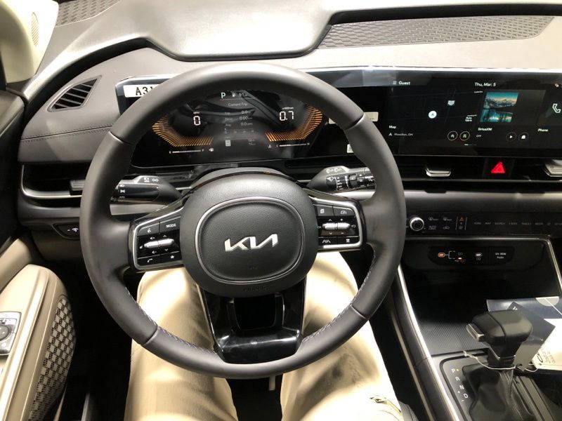 New 2026 Kia Carnival MPV Van
