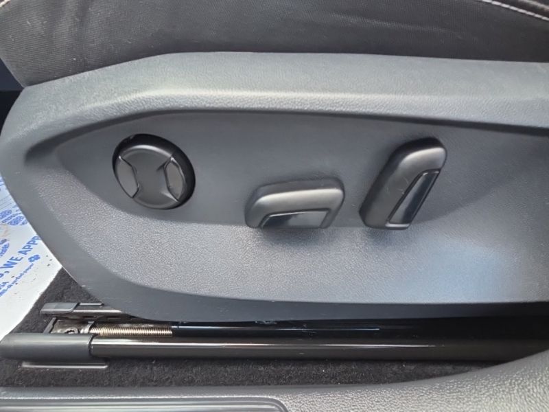 Used 2022 Volkswagen Taos SUV