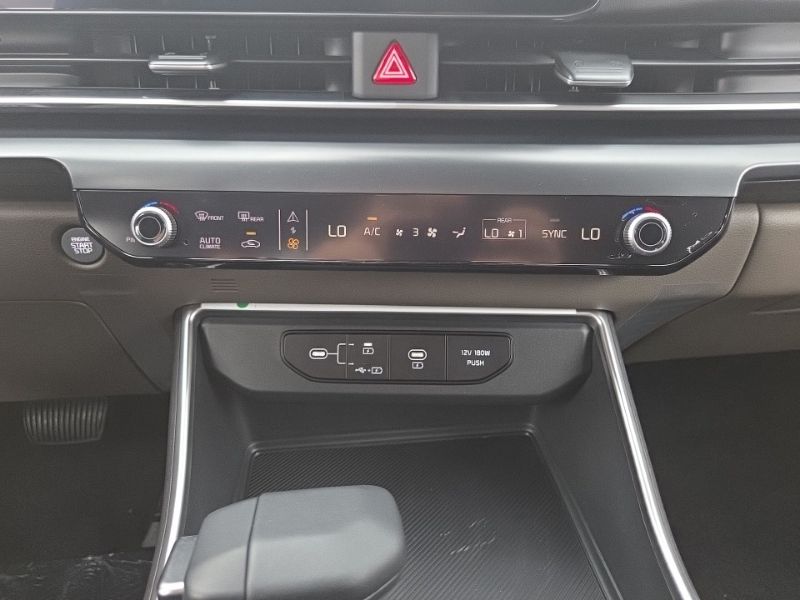 New 2027 Kia Carnival MPV Van