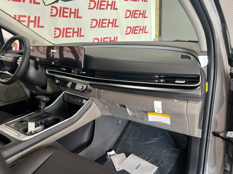 New 2027 Kia Carnival MPV Van
