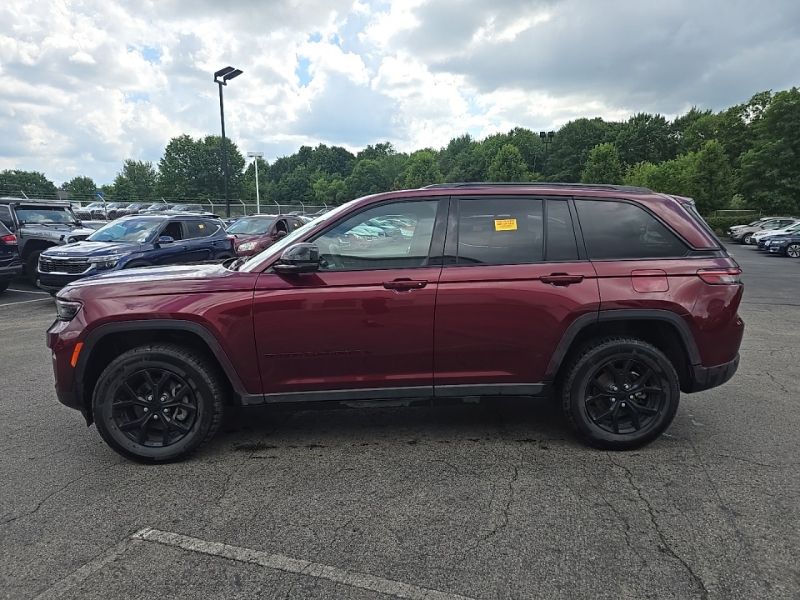 Used 2025 Jeep Grand Cherokee SUV