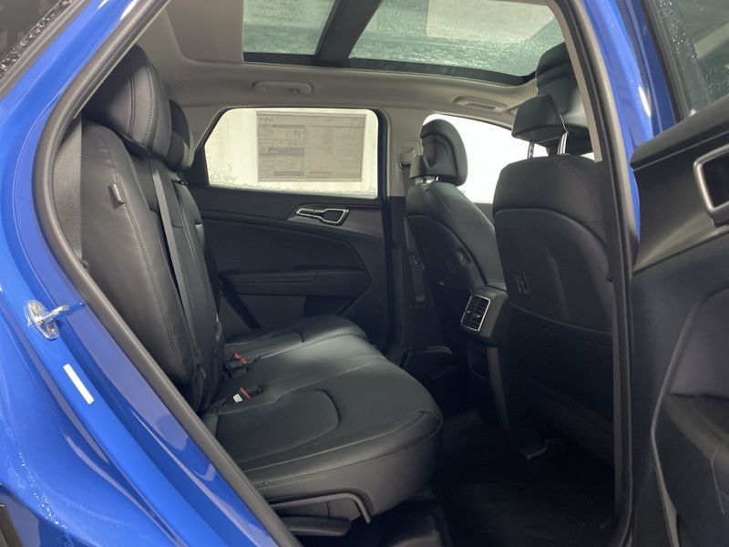 2026 Kia Sportage EX - Photo 11