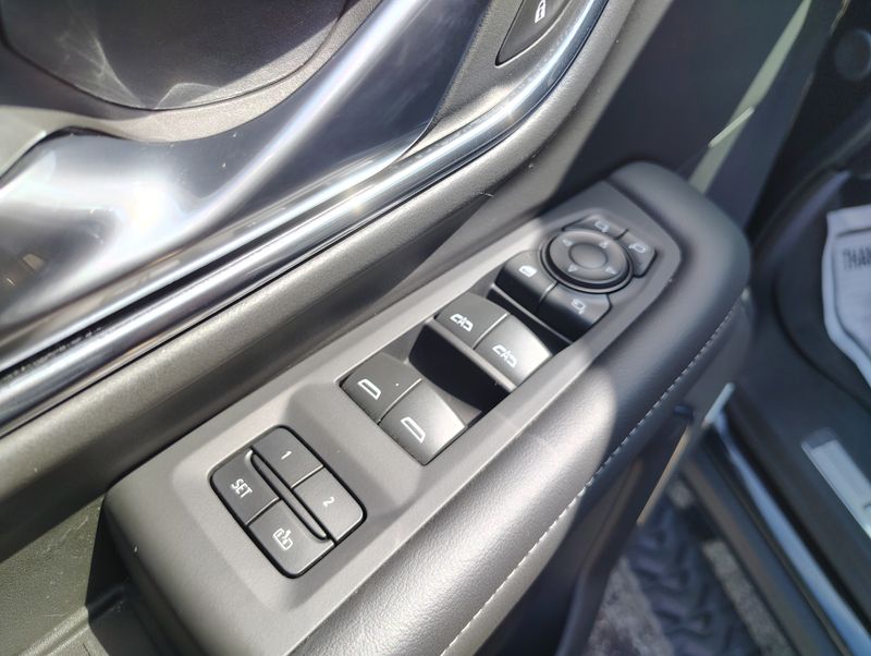 Used 2024 Chevrolet Suburban SUV