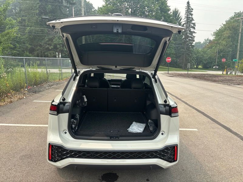 New 2026 Volkswagen Tiguan SUV