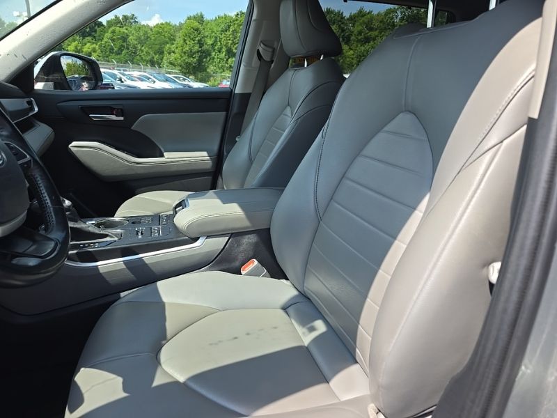 Used 2022 Toyota Highlander SUV