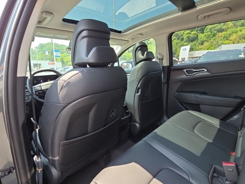 New 2027 Kia Sportage Hybrid SUV