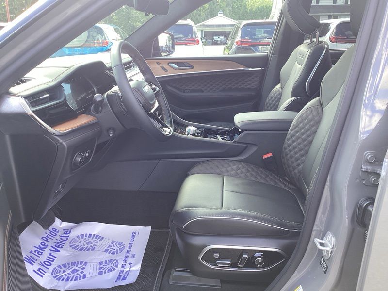 New 2027 Jeep Grand Cherokee SUV