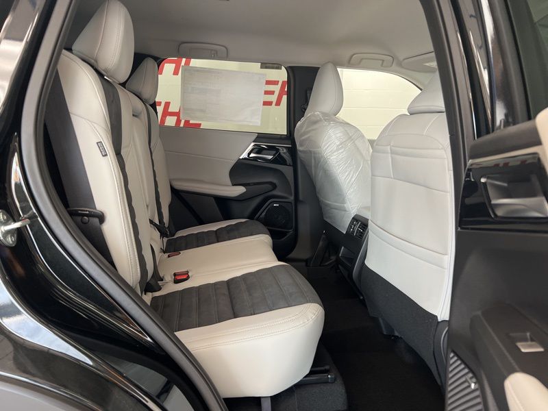 New 2026 Mitsubishi Outlander SUV