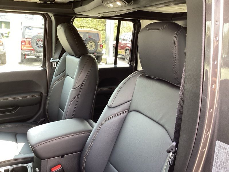 New 2026 Jeep Wrangler SUV